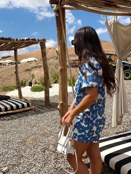 Top brodé à motif fleuri OLIVIA - bleu