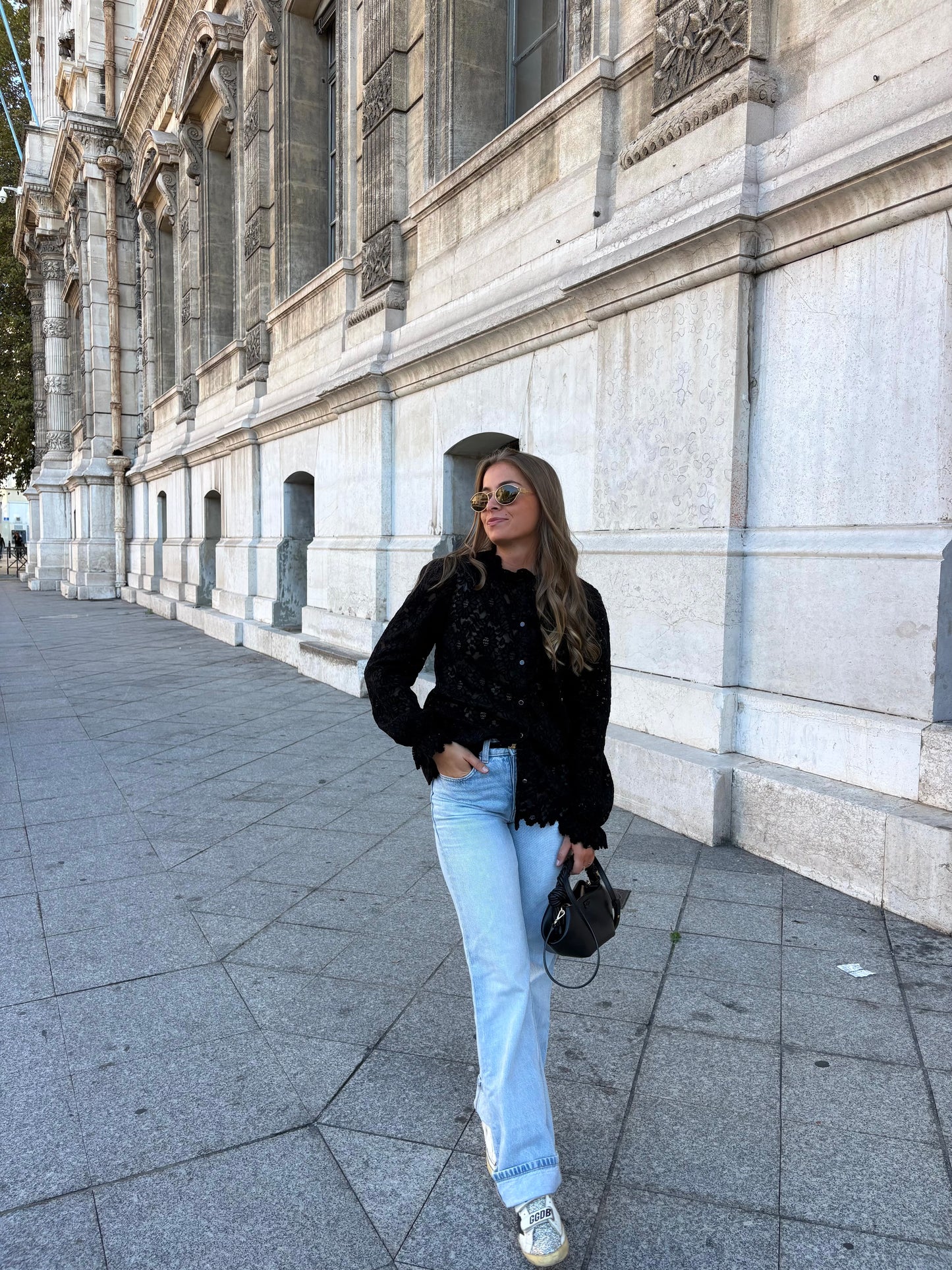 Blouse en dentelle noire - ALICE