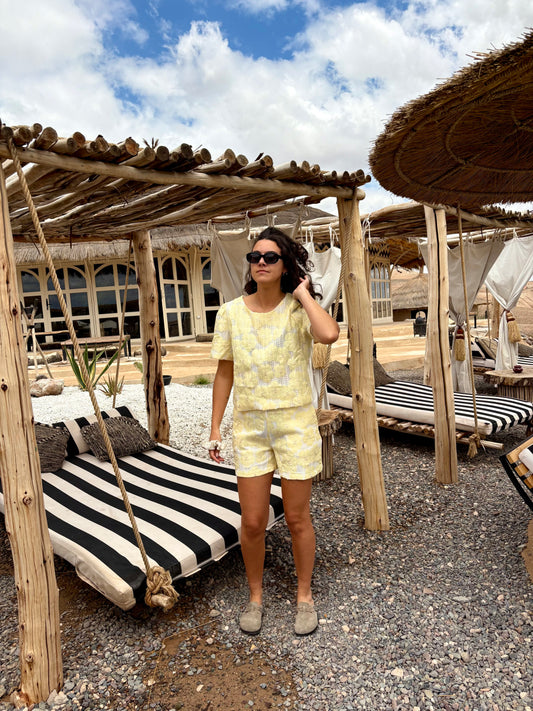 Short brodé à motif fleuri IRIS - jaune