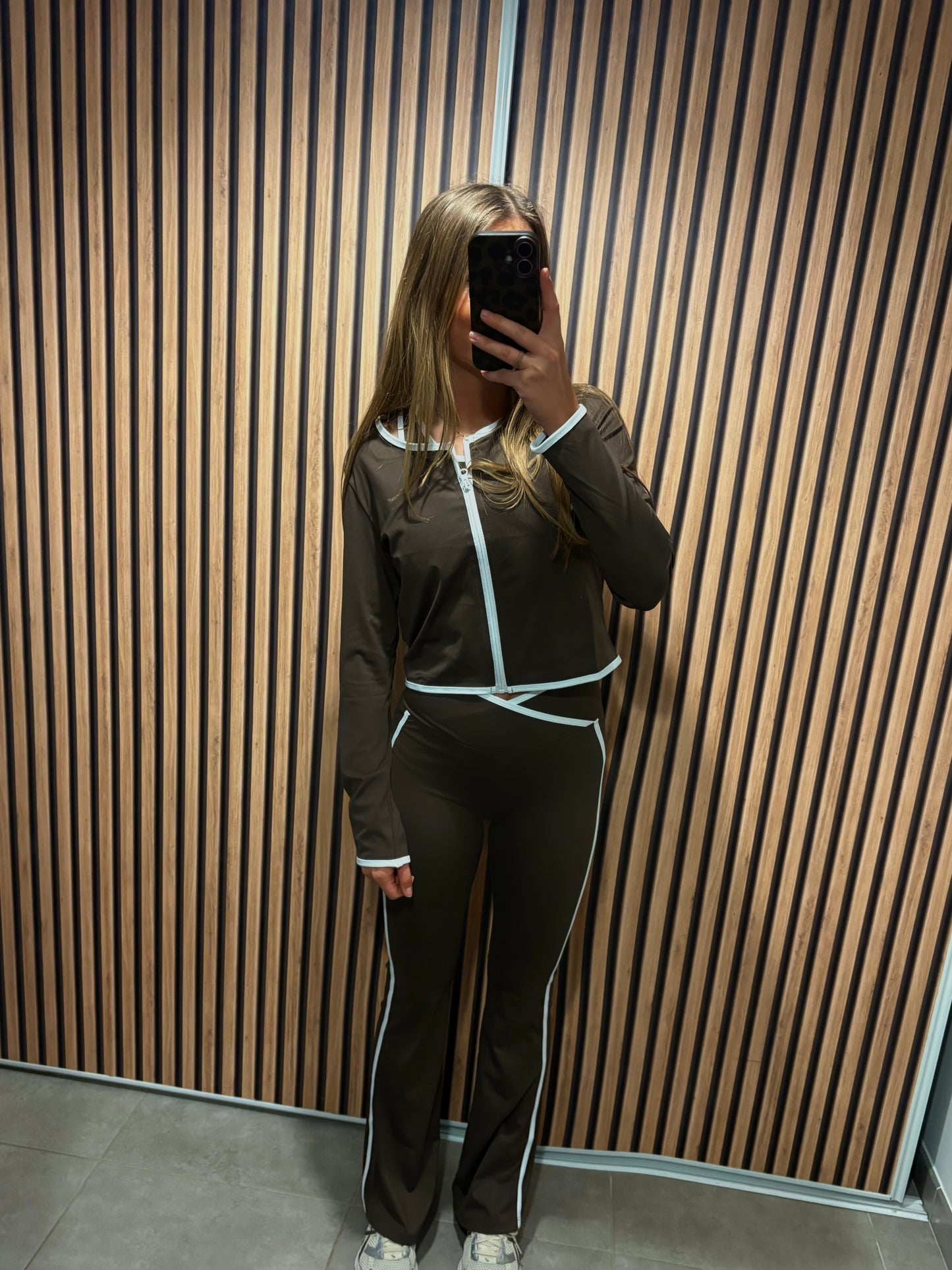 Ensemble de sport 3 pièces - chocolat