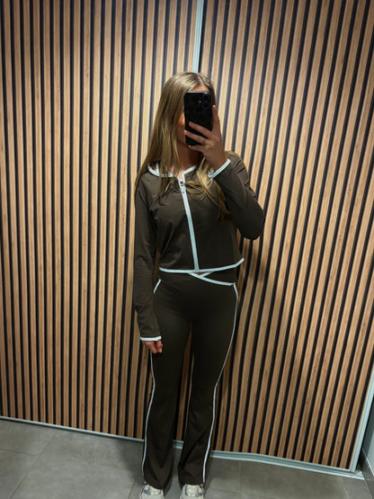 Ensemble de sport 3 pièces - chocolat