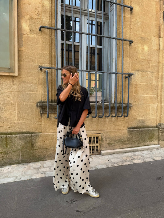 Pantalon satiné à pois